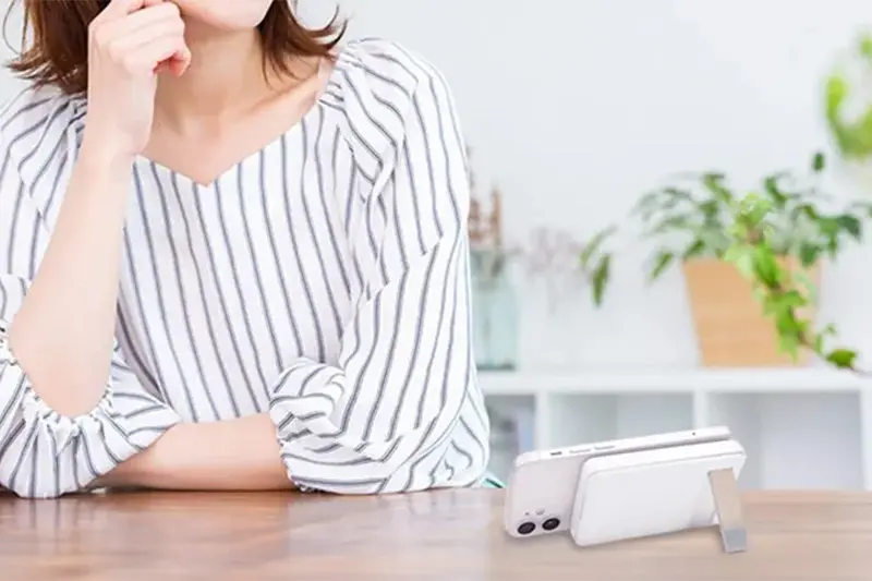 The Evolution of Power Banks: From Cables to Wireless Charging